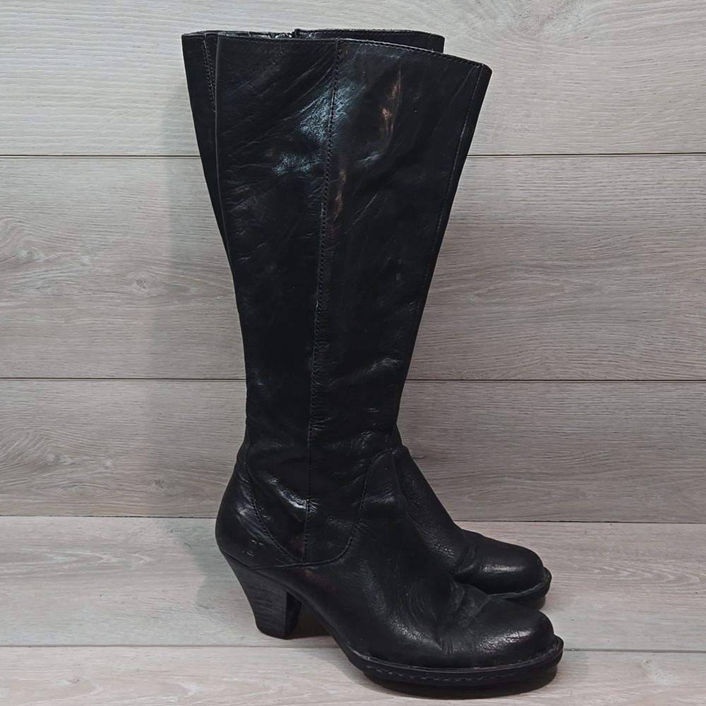 Born Women Riding Tall Heels Boots Shoes Sz 6